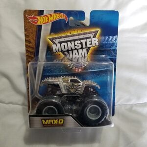 Chrome Max- D Hot Wheels Monster Jam Monster Truck New In Package